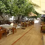 Paradise فندق 3*