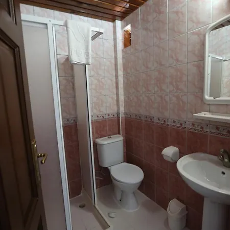 Paradise ホテル ケメル